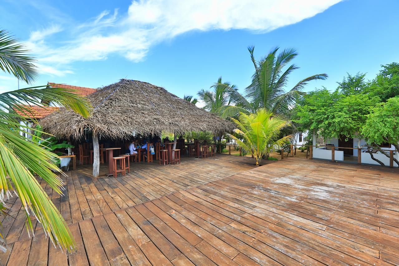 Paper Moon Kudils Hotel Baía de Arugam Exterior foto